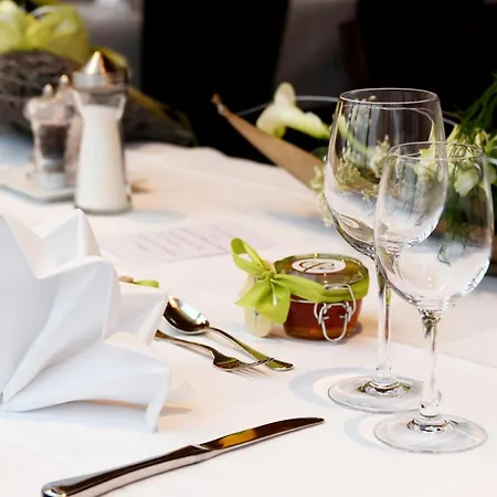 Frohe Aussicht Hotel *